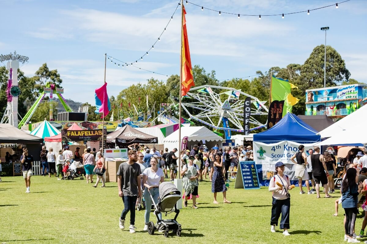 Crowds at Knox Festival
