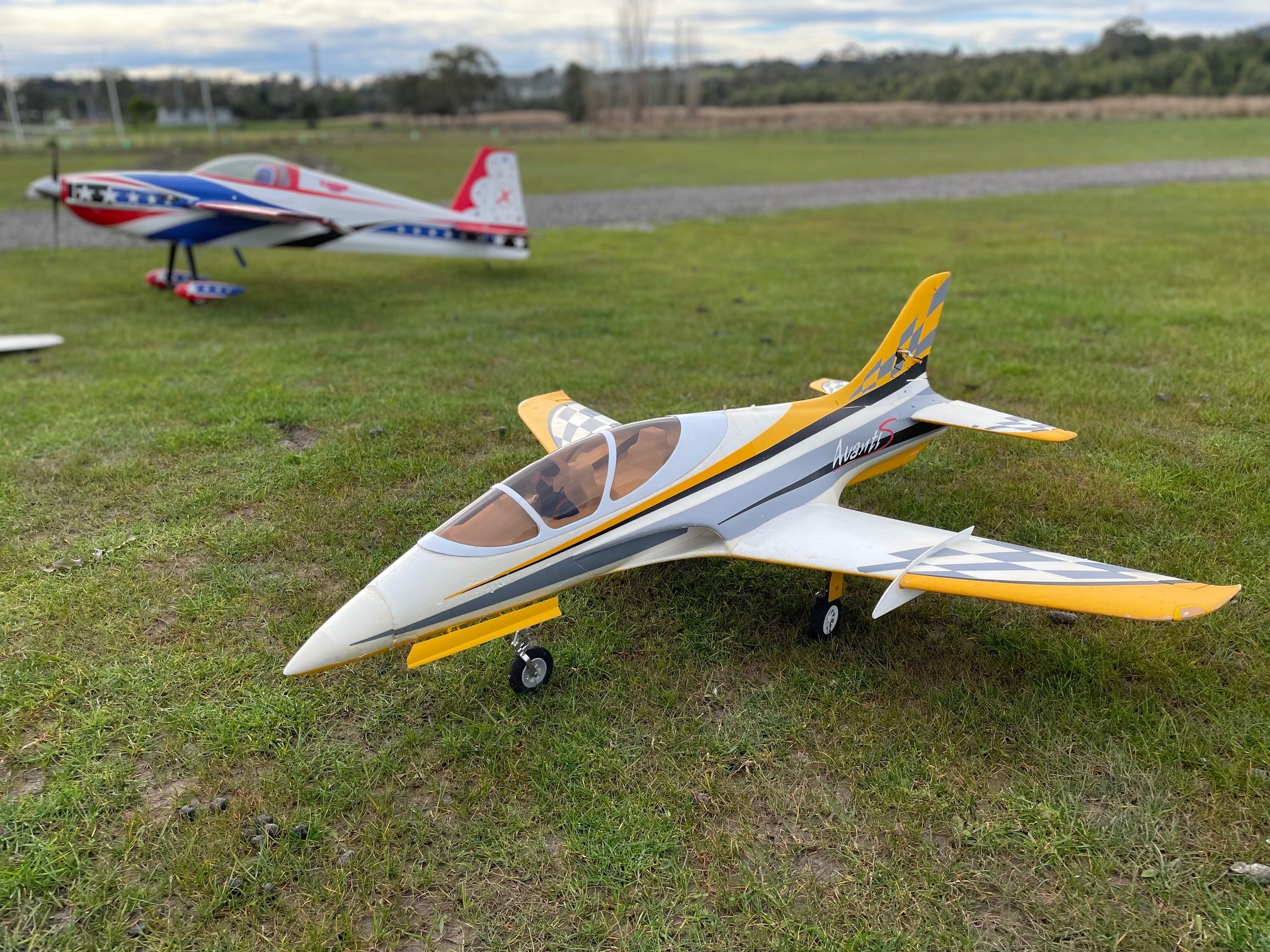 Model aircraft