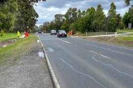 School crossing on Napoleon Road between Kelletts Road and Wellington Road, Lysterfield